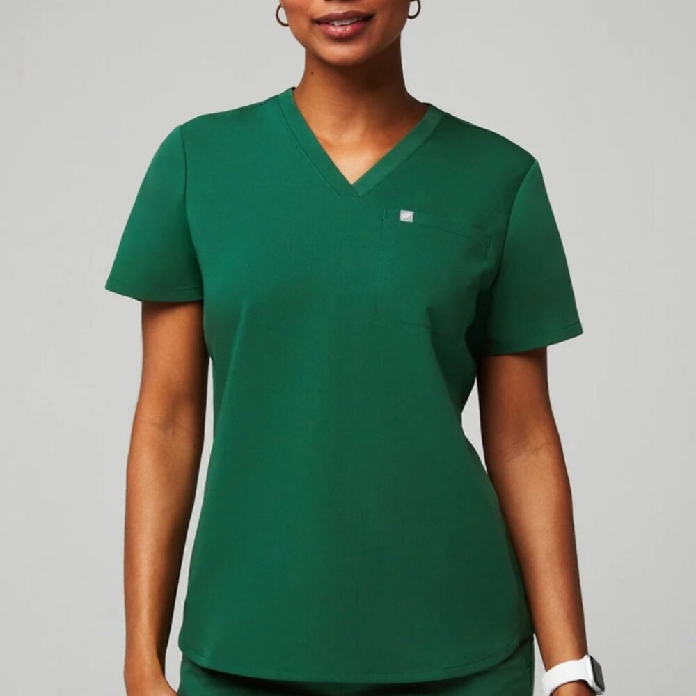 FABLETICS  Hunter Green Vital 1-Pocket Scrub Top